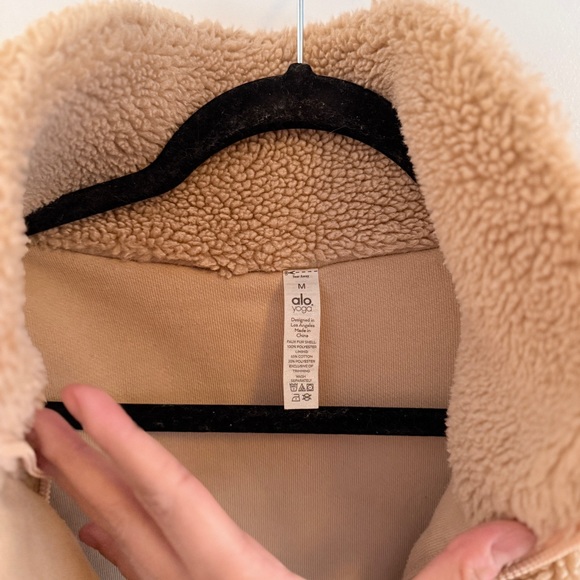 ALO Yoga Tan Sherpa Jacket - Picture 4 of 4